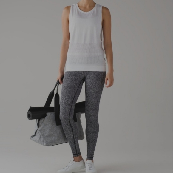 Lululemon Wunder Under Pant III, Line Up White Black, Size 4 - Picture 10 of 12